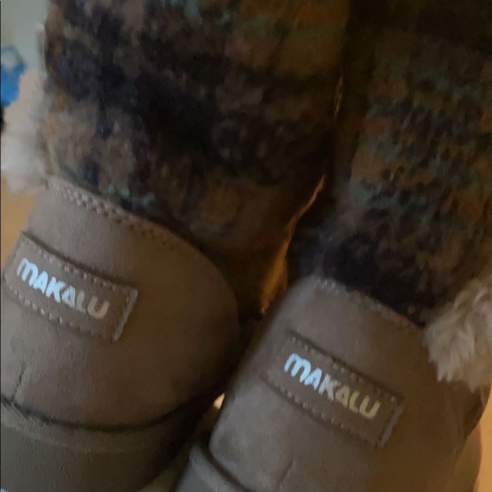 Comfortable Fuzzy Boots🖤